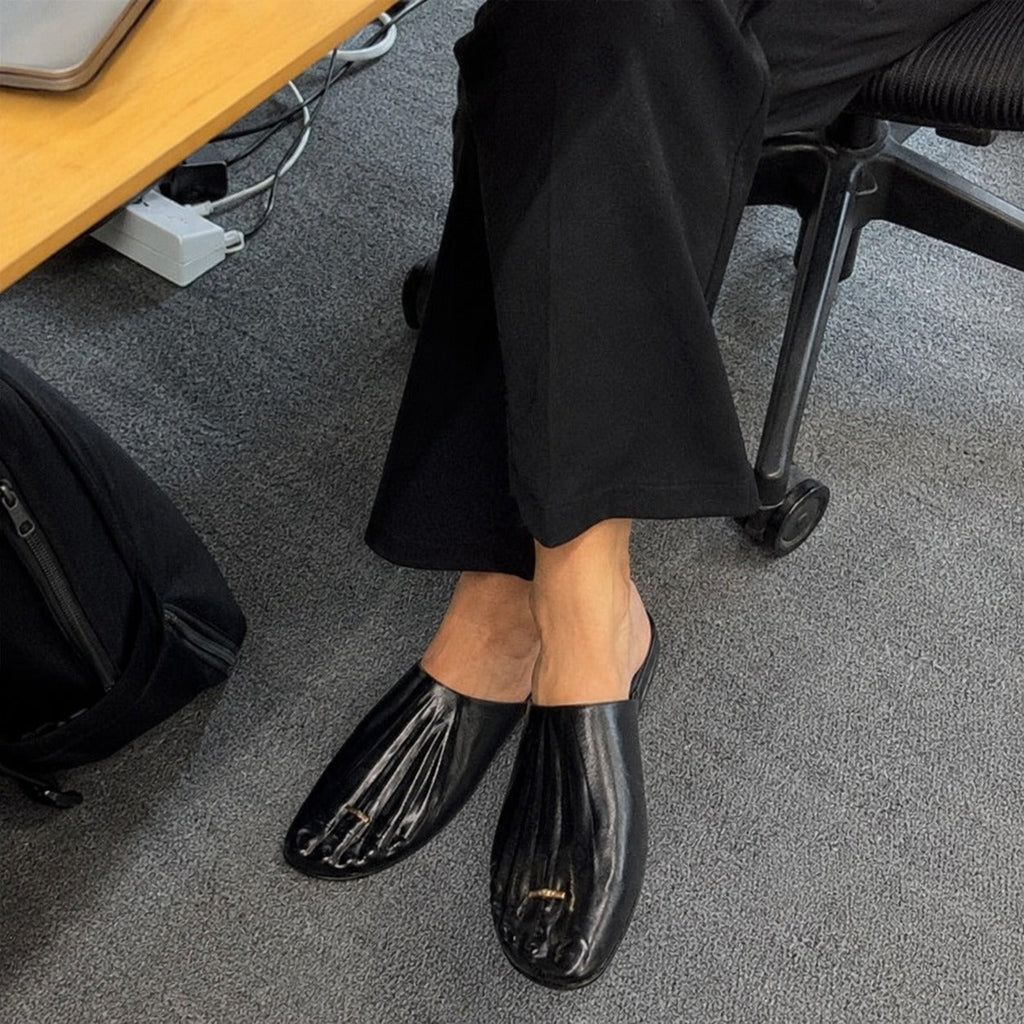 Disco Toes Metallic Five-Toe Artsy Slipper