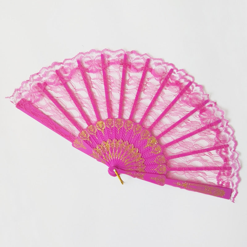 Women's fan made of fine lace with elegant gold embellishment 
Maetiva