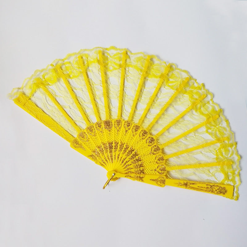 Women's fan made of fine lace with elegant gold embellishment 
Maetiva