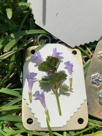 Miroken | Mini Flower Press | Compact Botanical Keepsake Maker | Portable Craft Tool