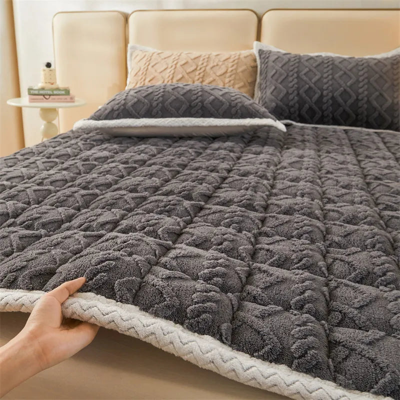 Ahahay | Thick Warm Winter Blanket Mattress Pad