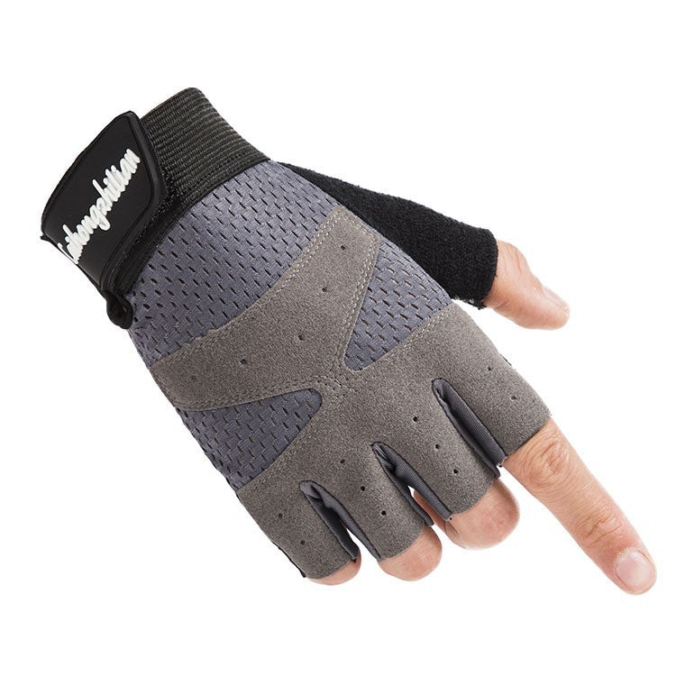 Women's fitness gloves with non-slip palm and breathable mesh 
Maetiva